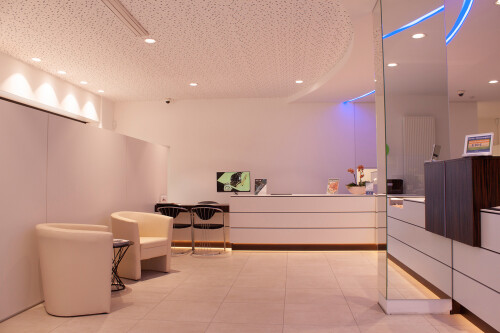 Filiale Neuss Warteecke