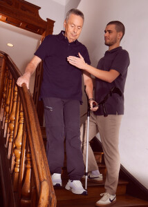 Treppensteigen bei Physiotherapie Hausbesuch