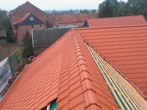 Dacheindeckung- während der laufenden Arbeit