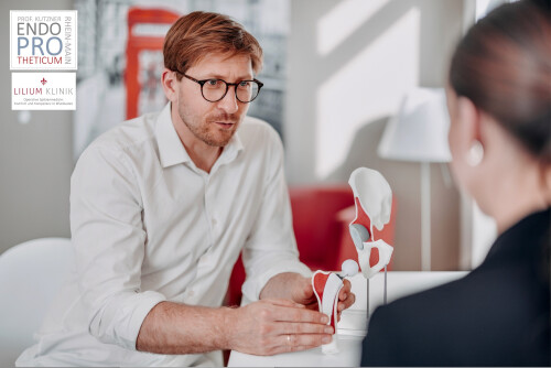 ENDOPROTHETICUM Prof. Kutzner Lilium-Klinik Hüft Spezialist Zweitmeinung Kurzschaft Prothese optimys.jpg