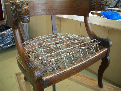 Restaurierung antiker Möbel