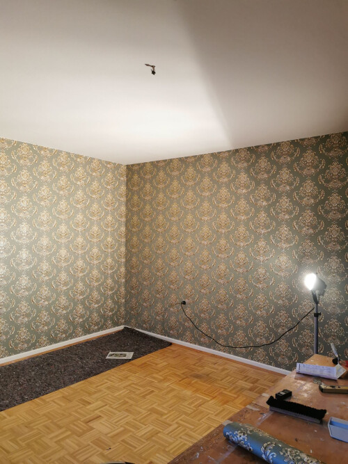 Vlies-Tapeten antik tapezieren