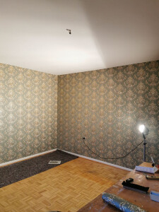 Vlies-Tapeten antik tapezieren