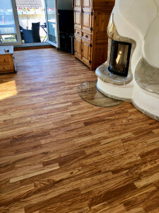 Olivenholzparkett.jpg