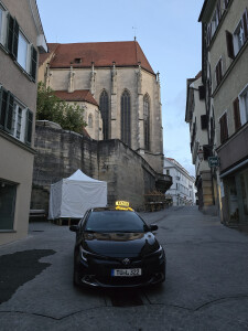 Ihr Taxi in Tübingen – sicher durch die Altstadtgassen bis zur Stiftskirche