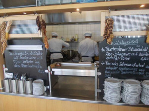 https://www.yelp.com/biz/zur-gl%C3%A4sernen-werft-bremen