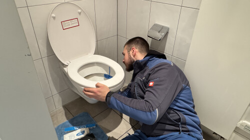 Klempner bei Rohrreinigung in Düsseldorf