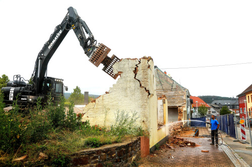 Abriss Haus Josten 1.jpg