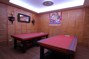 Massage-8 Partner Raum