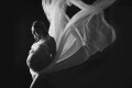 Aktfotografie in der Schwangerschaft - Babybauch Fotoshooting im Fotostudio Hannover