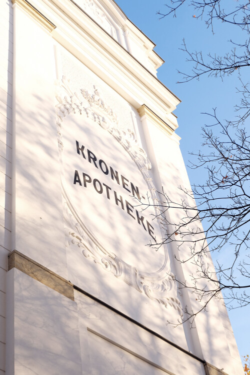 Kronenapotheke_Schrift
