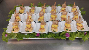 Hähnchen-Ananas-Spieße mit Curry Creme