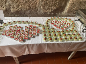 Hochzeitscatering - Wassermelone-Feta-Salat & Beanballs auf hausgemachtem Kartoffelsalat