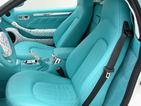 Maserati Lederausstattung inkl. Türen, Armaturenbrett, Lenkrad, Cabrioverdeck etc.