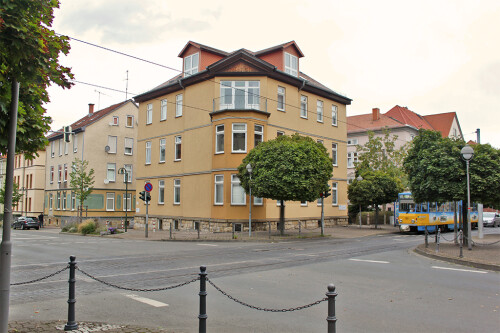 Außenansicht meiner Steuerkanzlei von der gegenüberliegenden Straßenseite