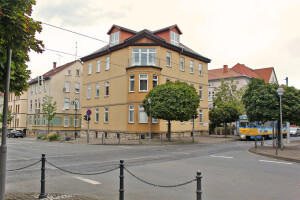 Außenansicht meiner Steuerkanzlei von der gegenüberliegenden Straßenseite