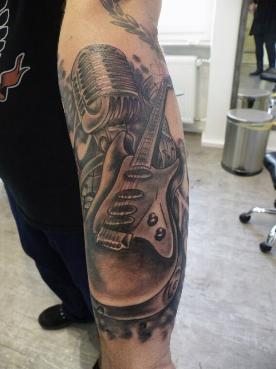 Tattoo - Gitarre