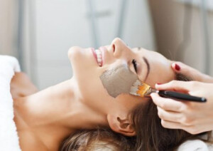Gesichtsbehandlungen