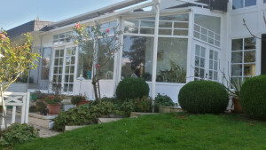 Grundreinigung von einem Wintergarten