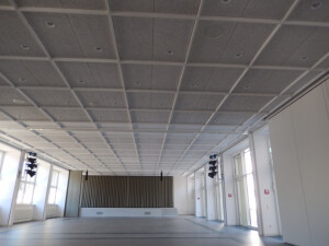Akustikdecke im sanierten Strietz-Saal