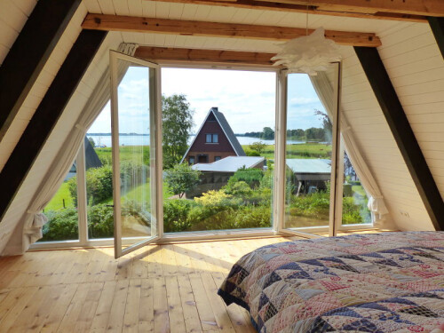 Schlafzimmer mit Schleiblick