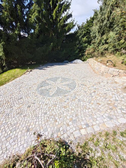 Individuelle Granitpflasterung.jpg