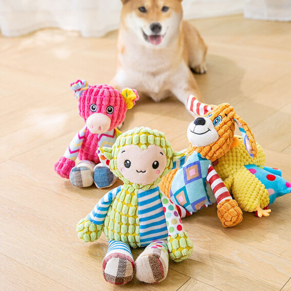 TRENDMOPS DOGSQUEEZER - Robustes Quietsch-Hundespielzeug: Plüschiger Spielspaß für glückliche Hunde!