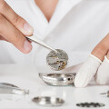 Uhrendoktor Der