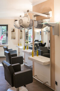 https://www.yelp.com/biz/urban-hair-und-cosmetics-bielefeld