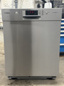 bosch-geschirrspueler-serie6-edelstahl-60cm-generalueberholt-berlin-white-goods-reparatur