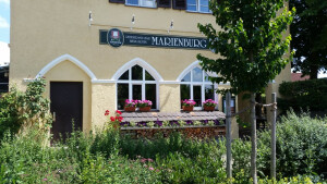 https://www.yelp.com/biz/wirtshaus-zur-marienburg-m%C3%BCnchen