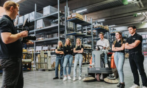 Niclas Becker von Wolke7.tv Filmproduktion Hamburg am Set für unseren Kunden