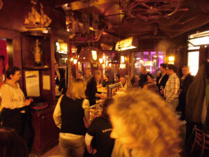 https://www.yelp.com/biz/zur-scharfen-ecke-hamburg